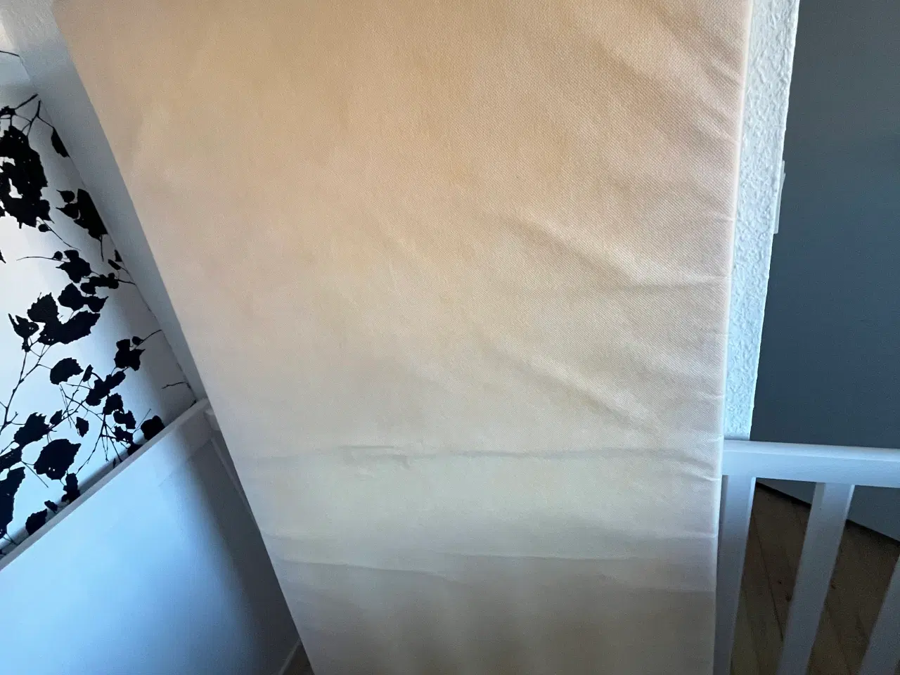 Billede 4 - Tremmeseng, den helt klassiske inkl. madras.