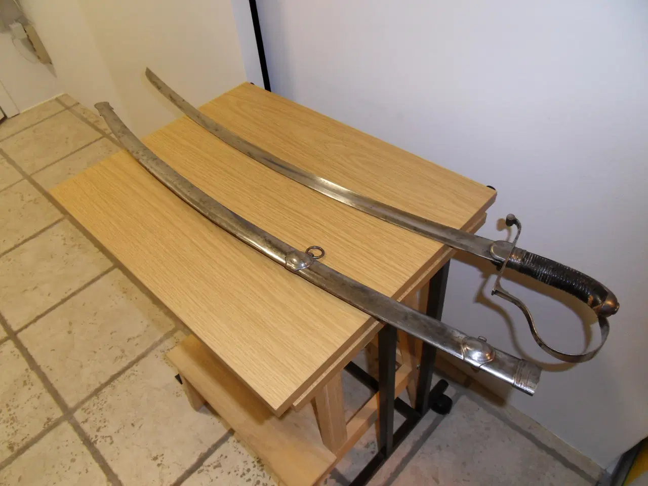 Billede 2 - SABEL MED SKEDE - 97 cm lang. Flot antikvitet.