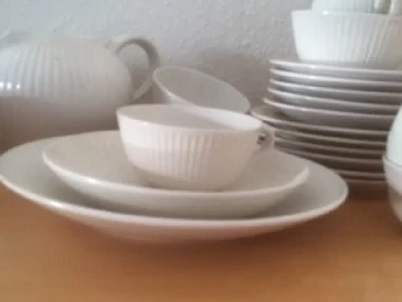 Billede 3 - Søholm. Thestel af hvidt keramik