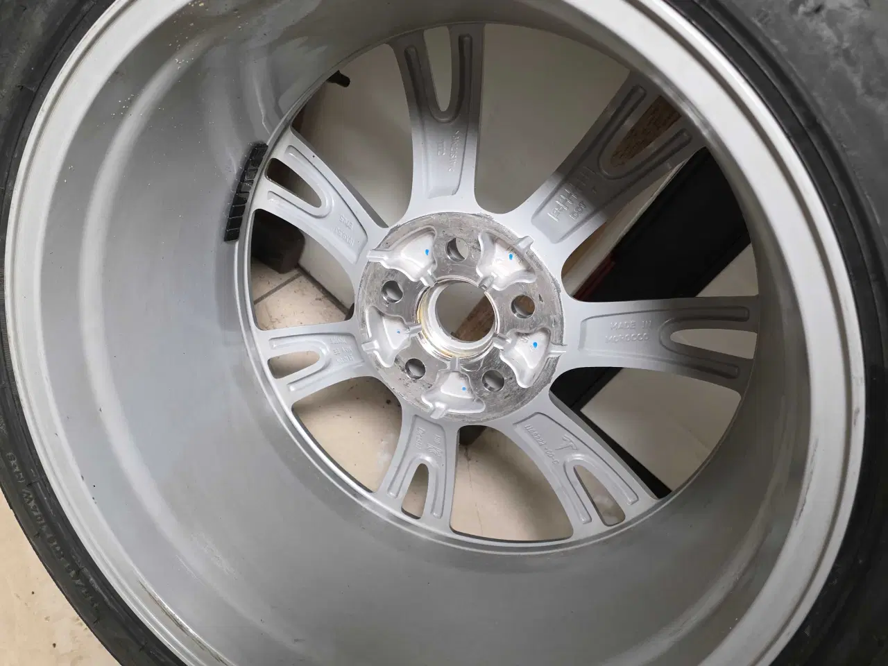 Billede 4 - Tesla originale vinterhjul 