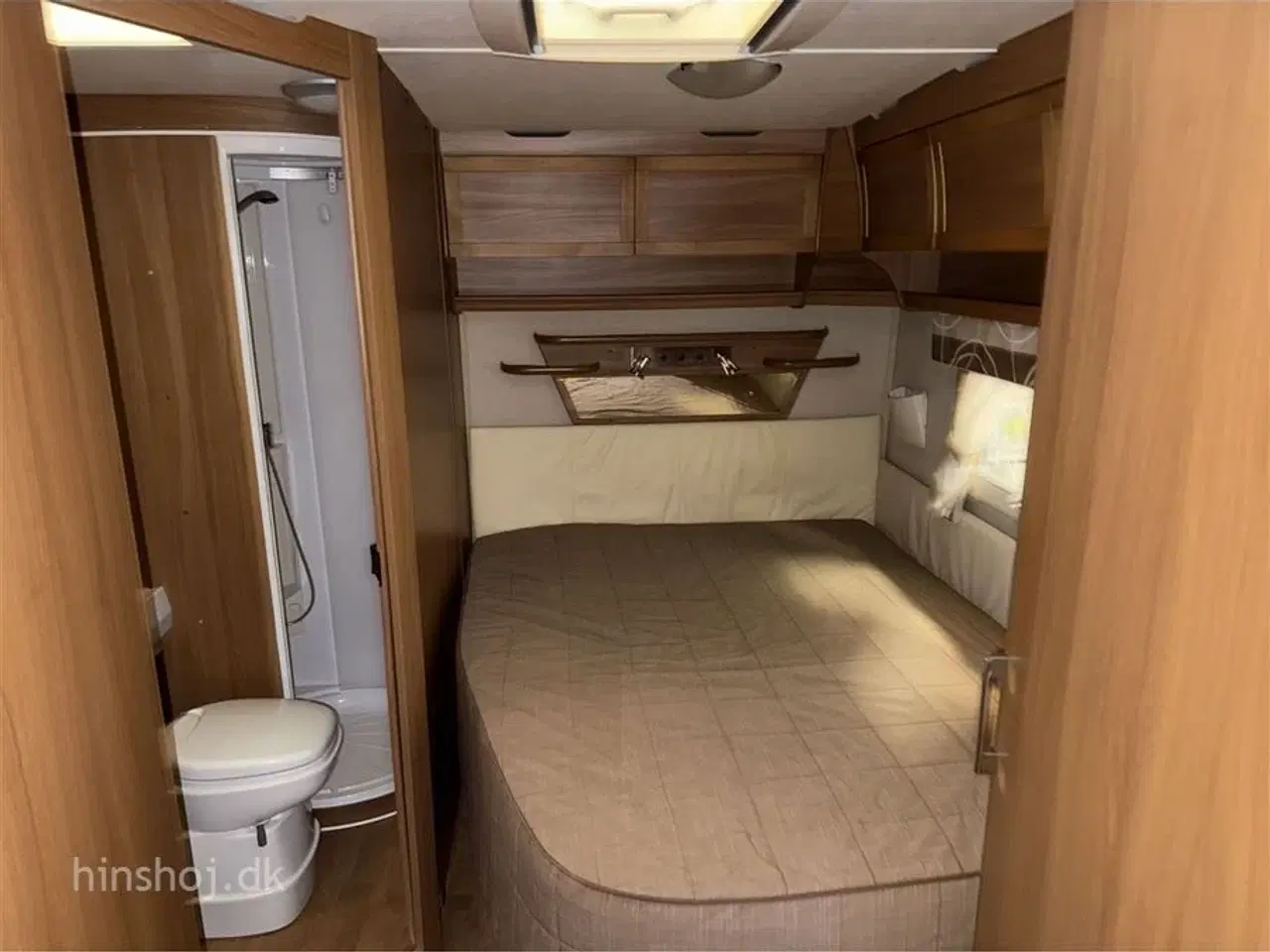 Billede 13 - 2009 - Kabe Royal 610 DXL KS   Dejlig Kabe med franskseng og rundsidegruppe fra Hinshøj Caravan A/S