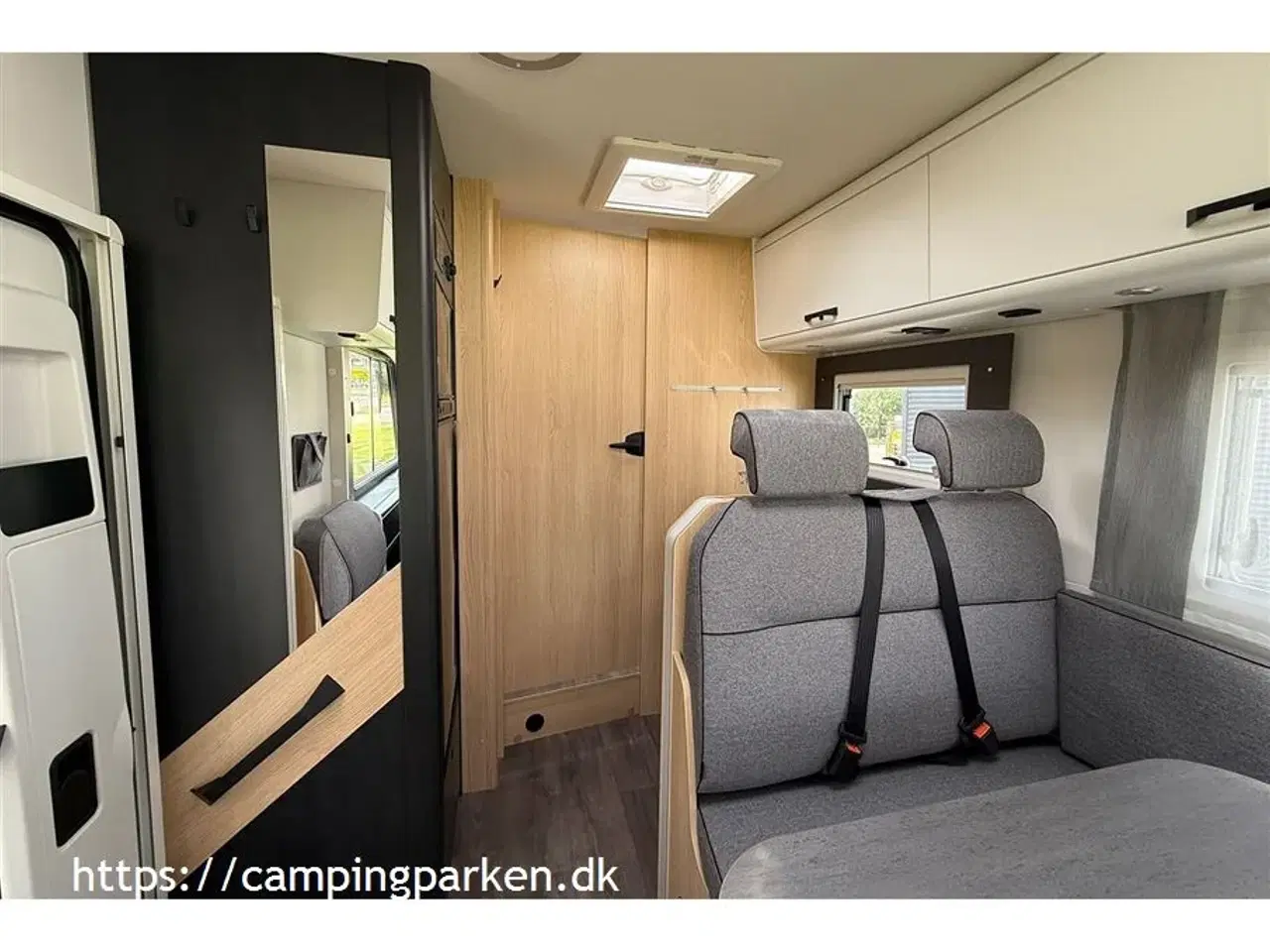 Billede 9 - 2026 - SunLight I 68 Adventure Edition   Sunlights flagskib I68 Adventure med enkeltsenge, automatgear og digital pakke