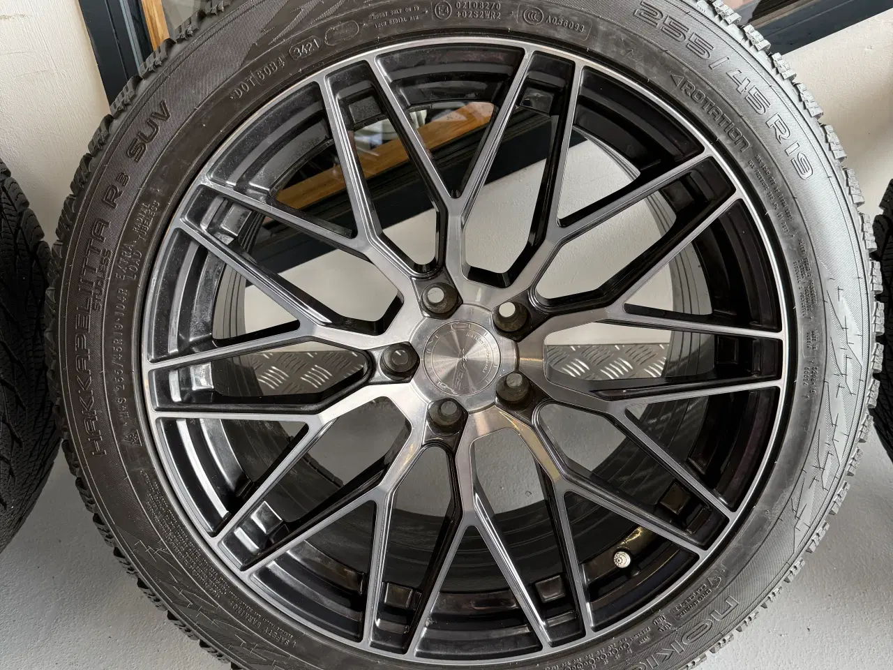 Billede 4 - 19” ABS alufælge med Nokian vinterdæk