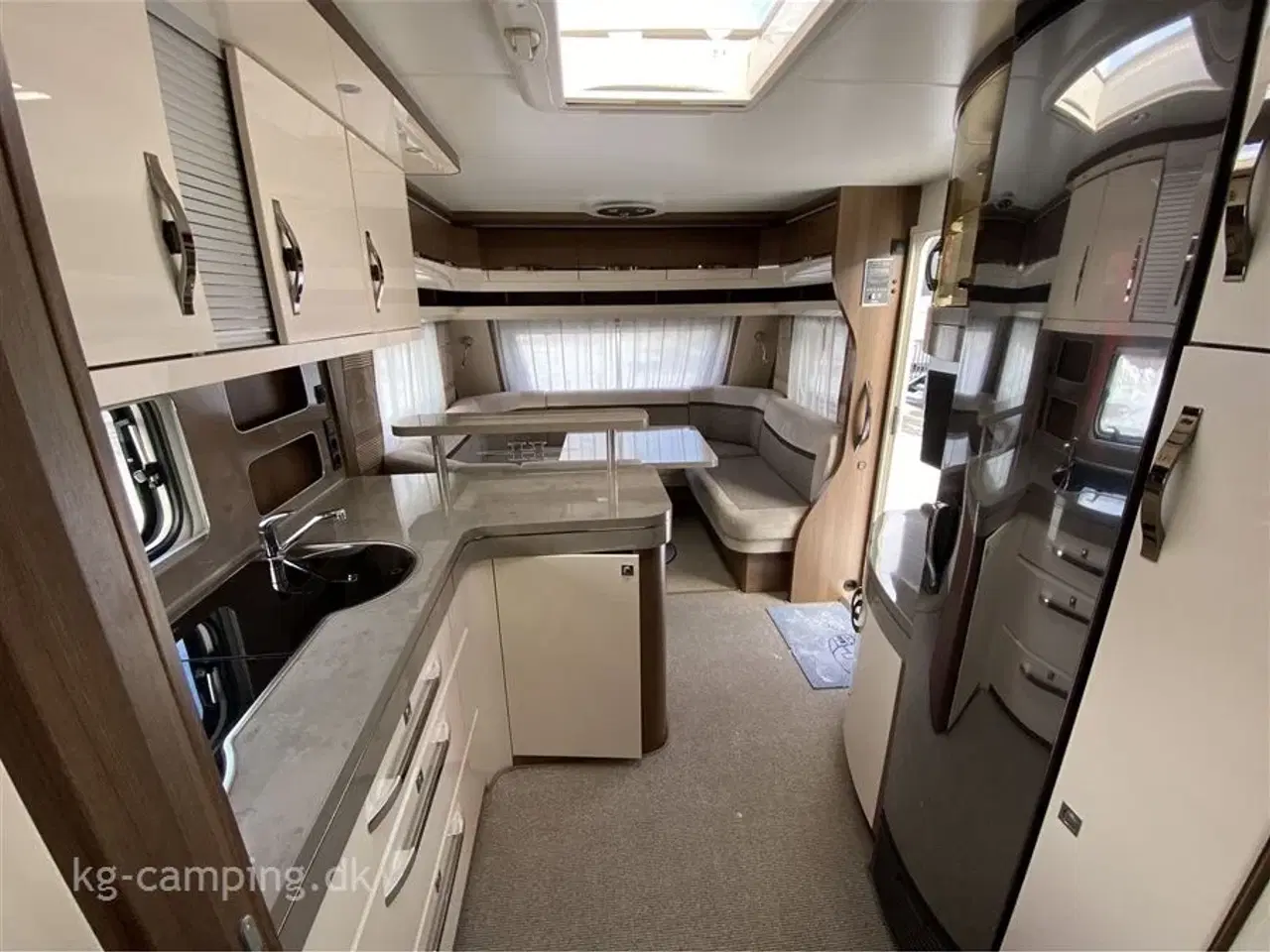 Billede 10 - 2019 - Hobby Prestige 660 WFC Stor siddegruppe og stor vinkel køkken