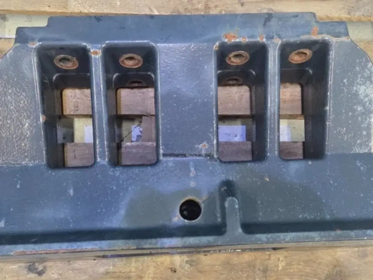 Billede 5 - Case Maxxum 145 Frontvægt Holder 82031499