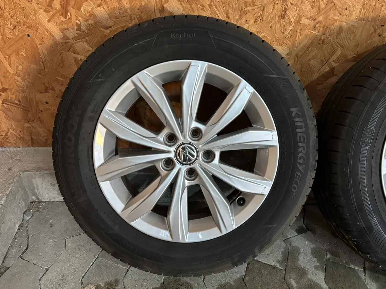 Billede 4 - VW 15” alufælge på sommerdæk 185/65R15