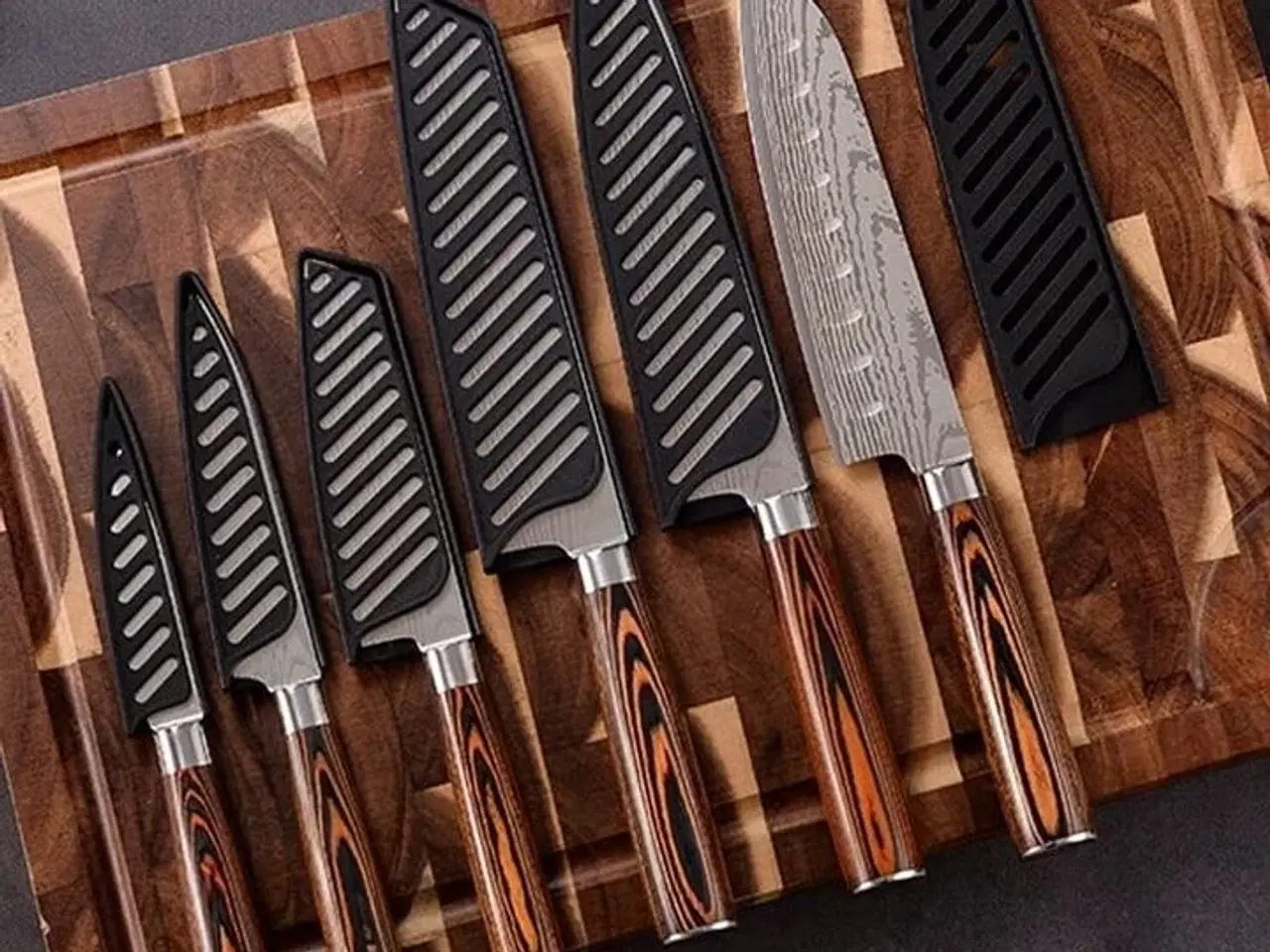 Billede 1 - Japansk knivsæt med 6 dele – 5Cr15 rustfrit stål og pakatræ