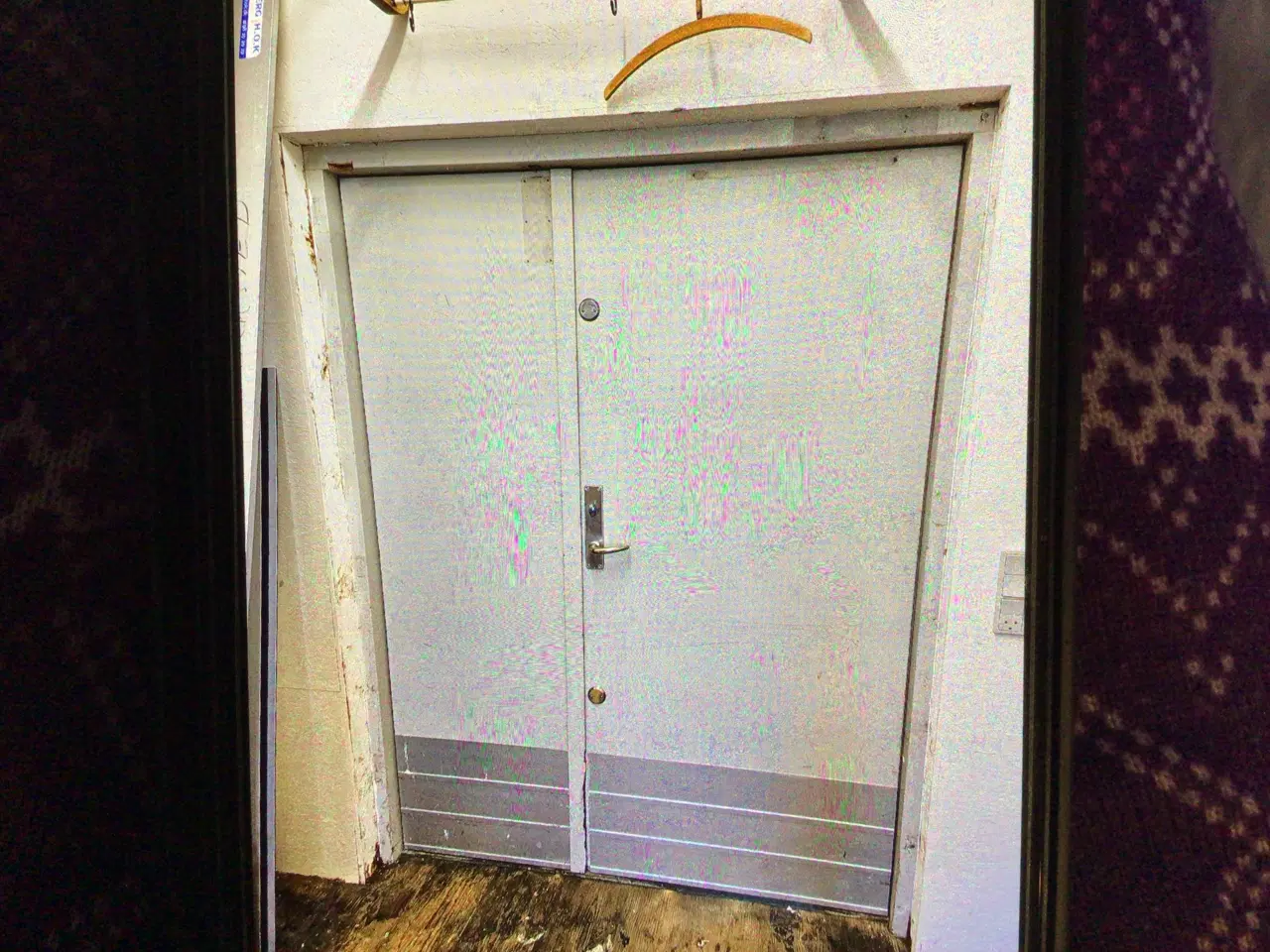 Billede 2 - Dobbel dør/port med karm