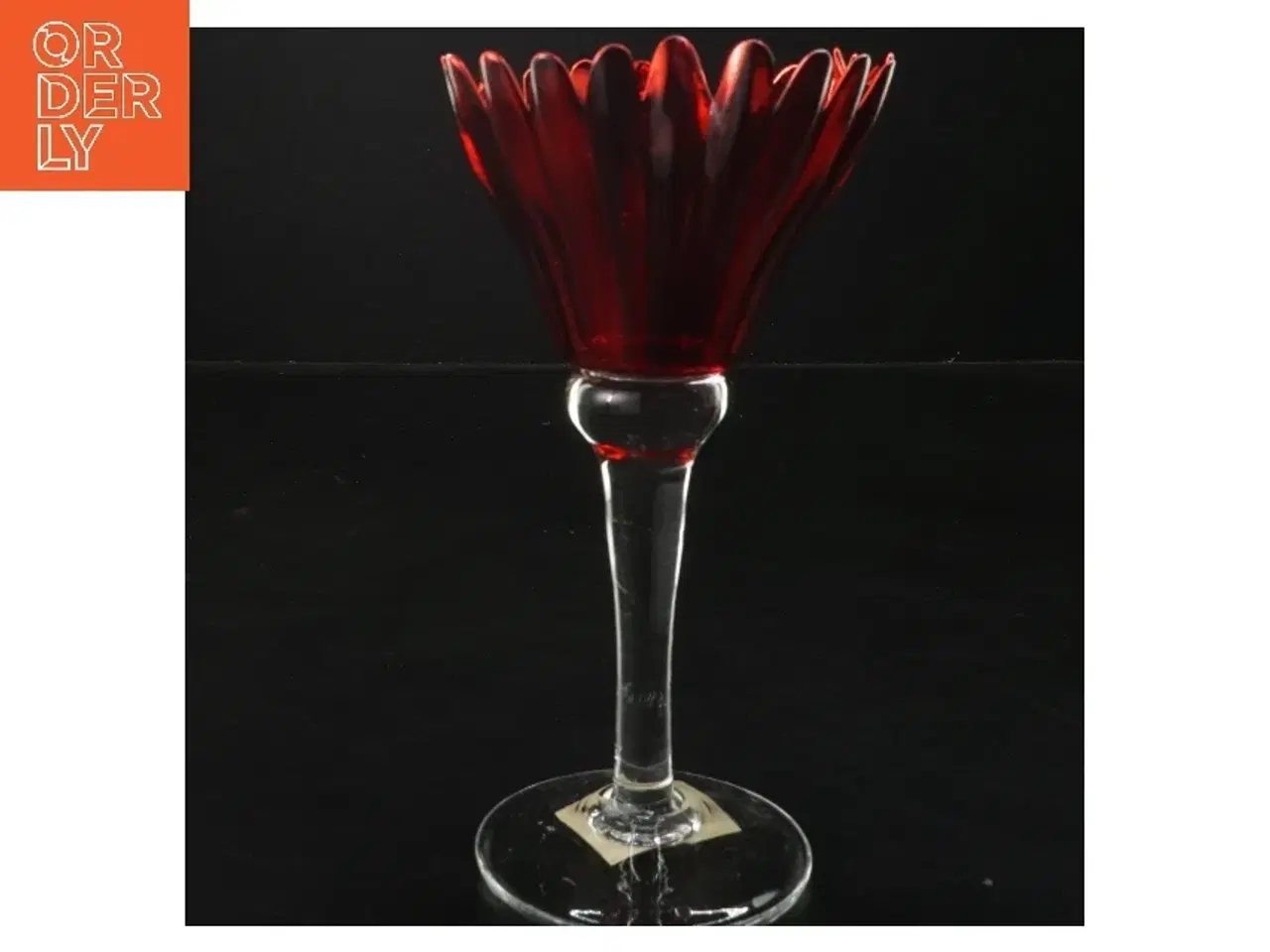 Billede 1 - Dekorativ lysestage i glas med rød top fra Krifon (str. 11x20 cm)