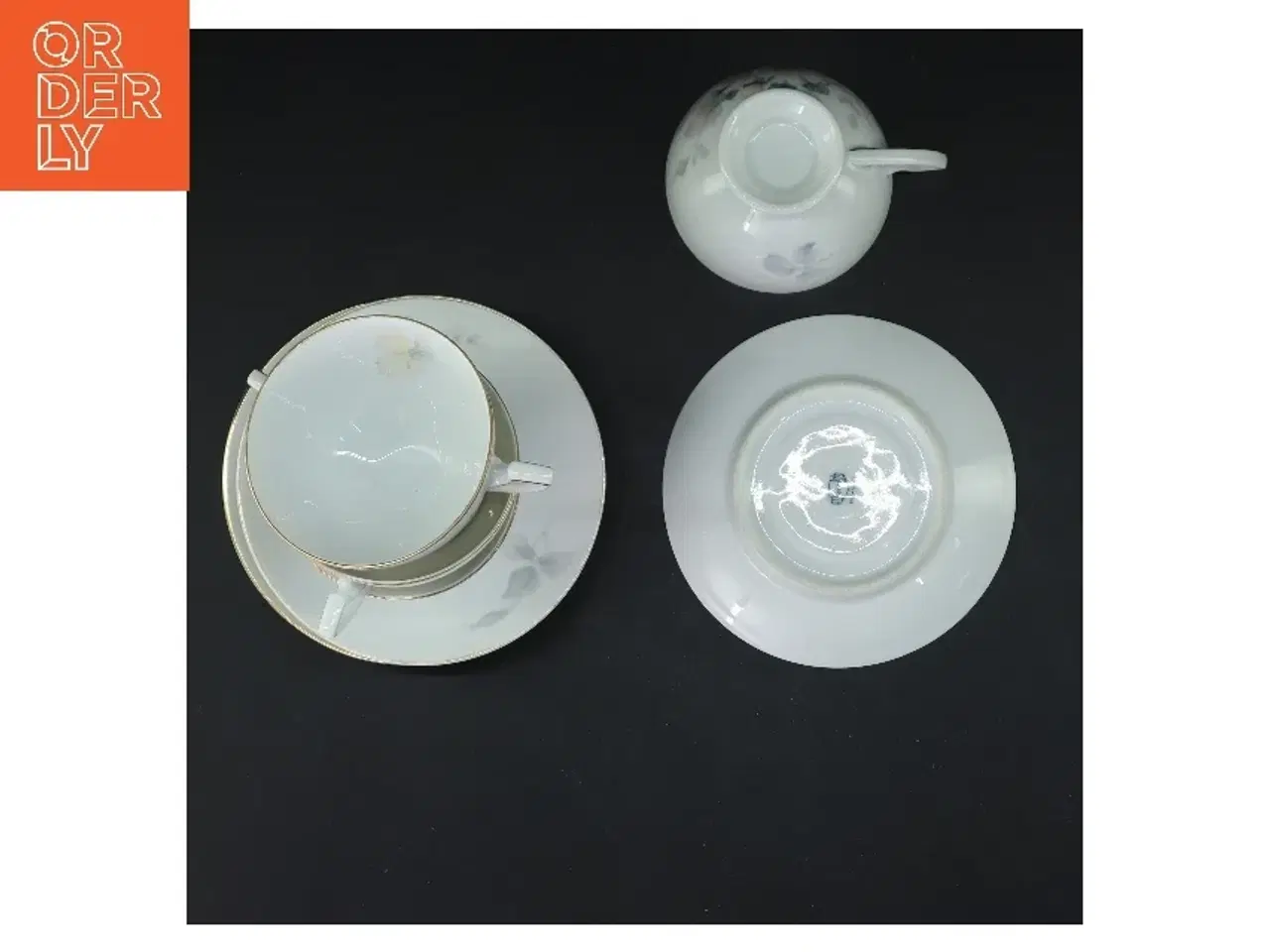 Billede 3 - Kaffekop sæt med tallerkener (str. 4 stk ø 13 & 8,5 cm)