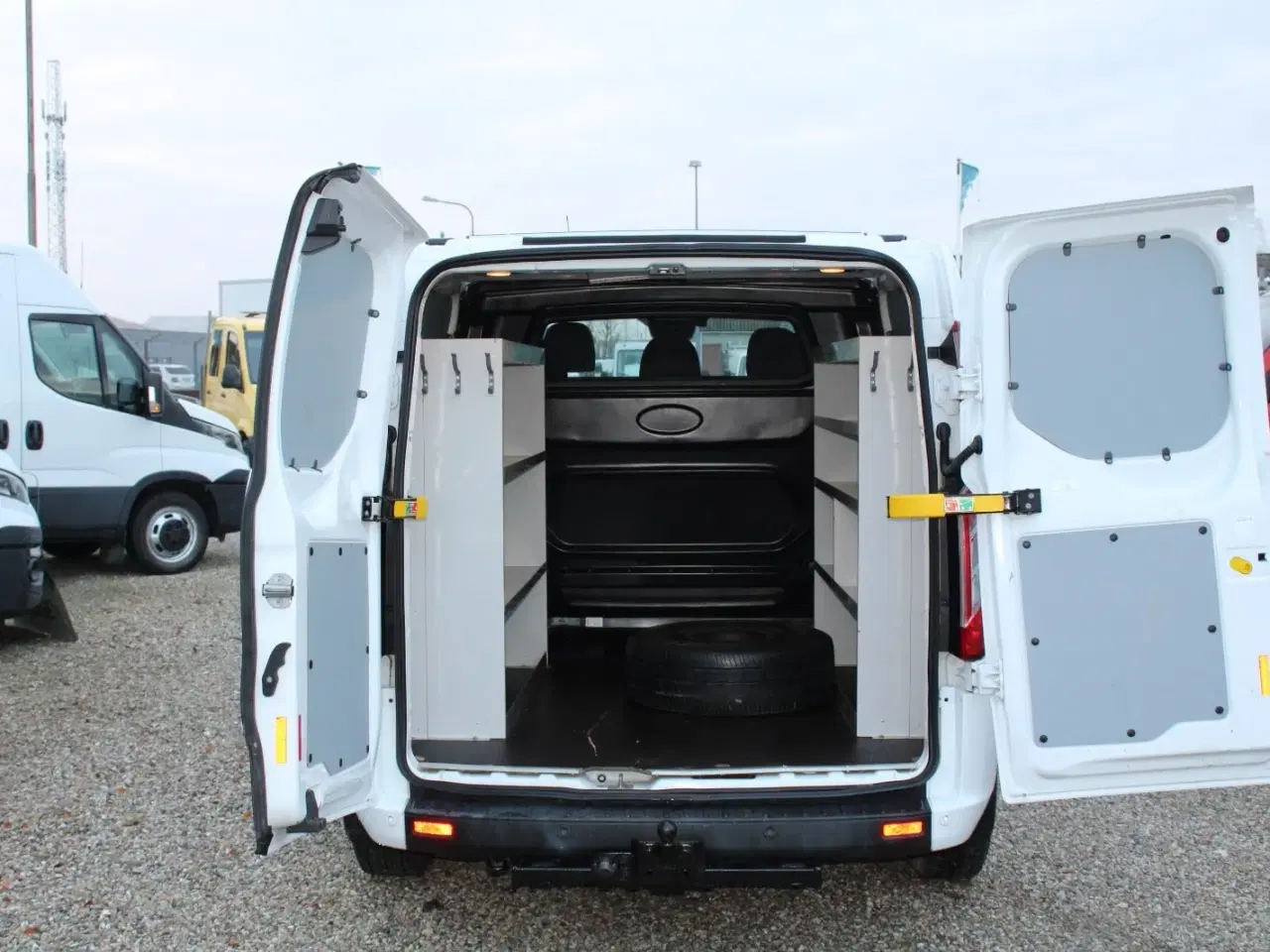 Billede 11 - Ford Transit Custom 320L 2,0 TDCi 130 Mandskabsvogn