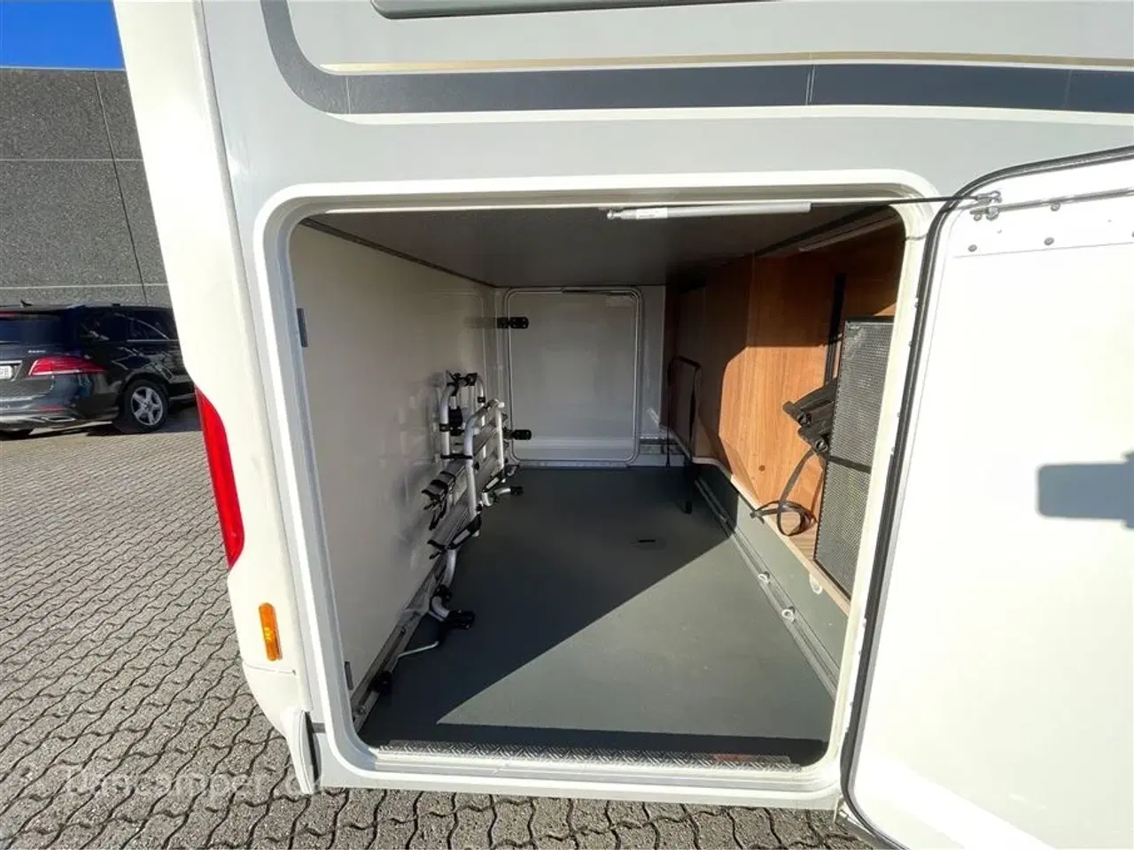 Billede 11 - 2018 - Carthago tourer I 143 LE Helintegreret luksuscamper, Enkeltsenge og sænkeseng, 150Hk Aut. Sælges for kunde.