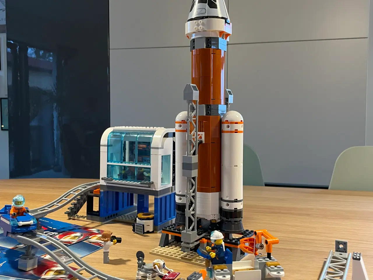 Billede 1 - LEGO CITY Rumraket og affyringscenter