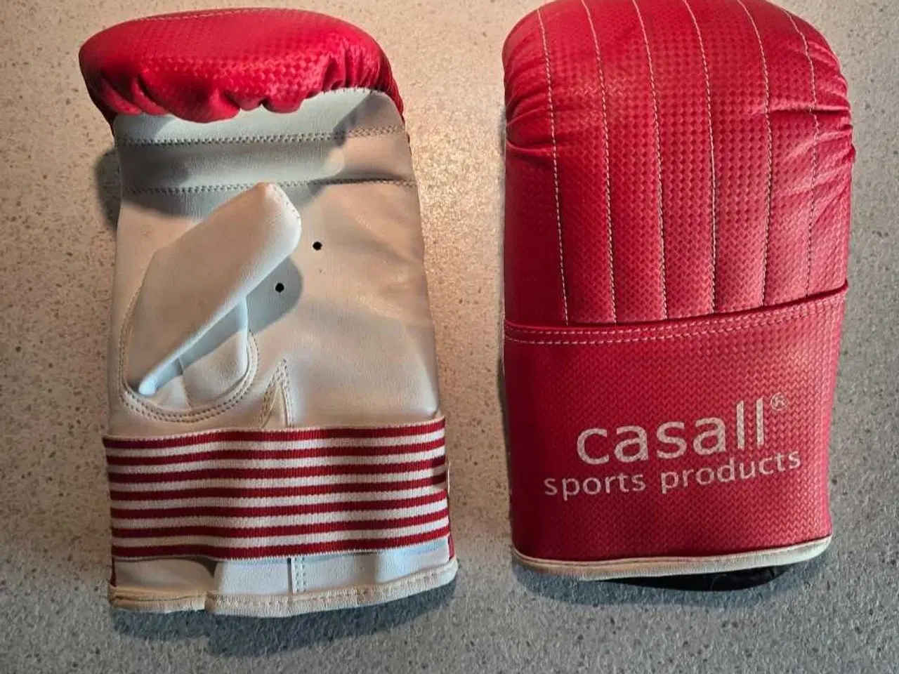 Billede 3 - Boksehandsker i god stand