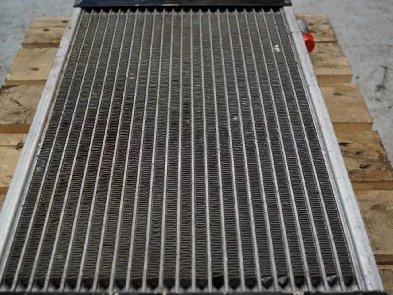 Billede 6 - Case 621D Olie Køler 401430A1