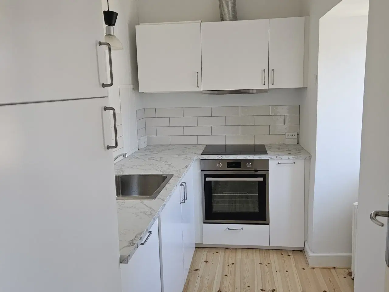 Billede 7 - Latinerkvarteret. Lyst kontorlokale i Storkøbenhavn. tæt på offentlig transport.