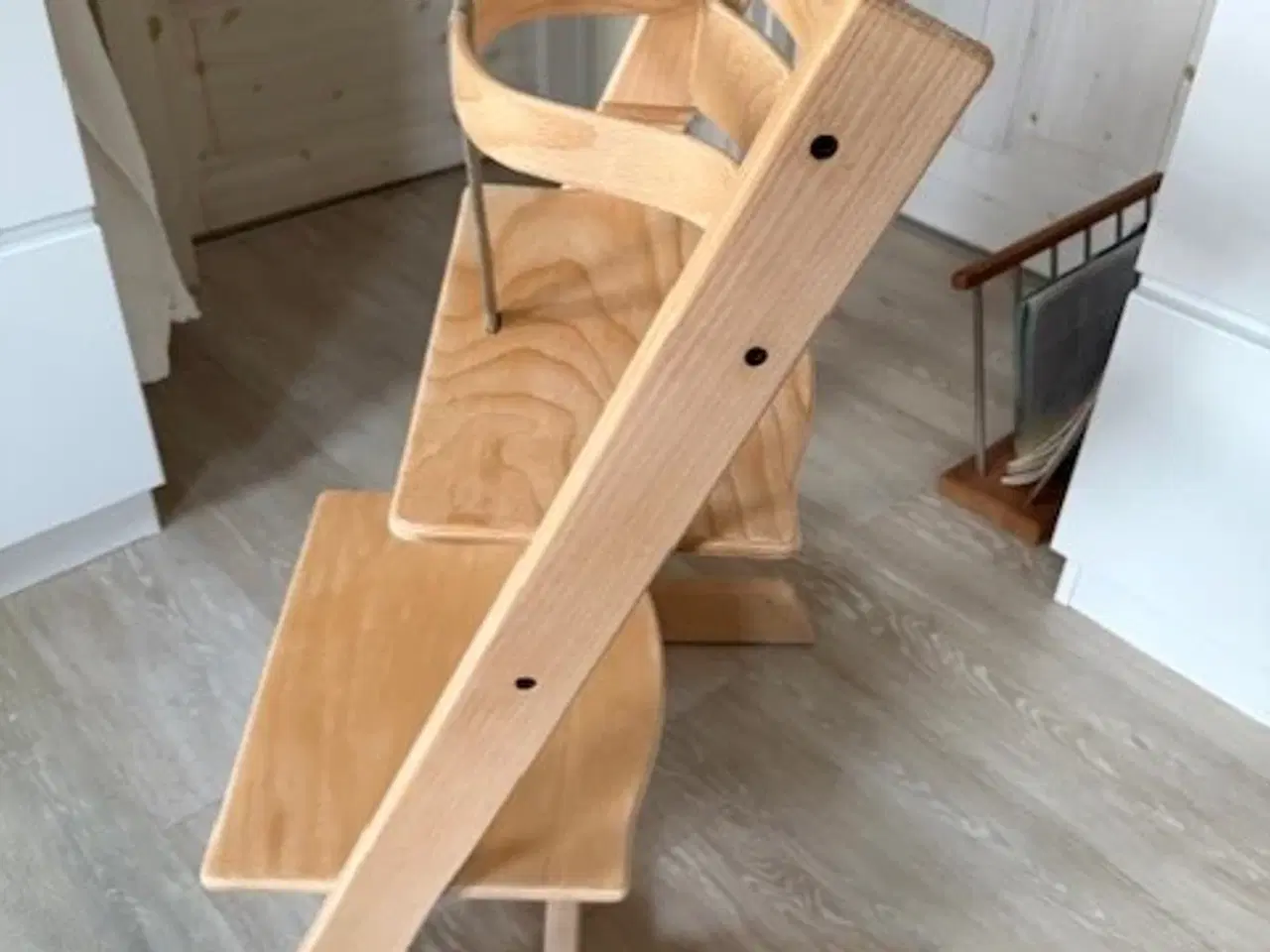 Billede 4 - Trip Trap Højstol i Massiv Bøg Lys Natur.