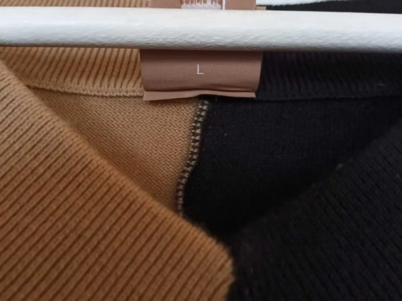 Billede 5 - BOSS bluse i str. L