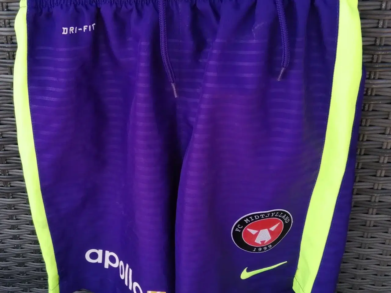 Billede 1 - FC MIDTJYLLAND SHORTS, STR 10-12 ÅR, SOM NYE