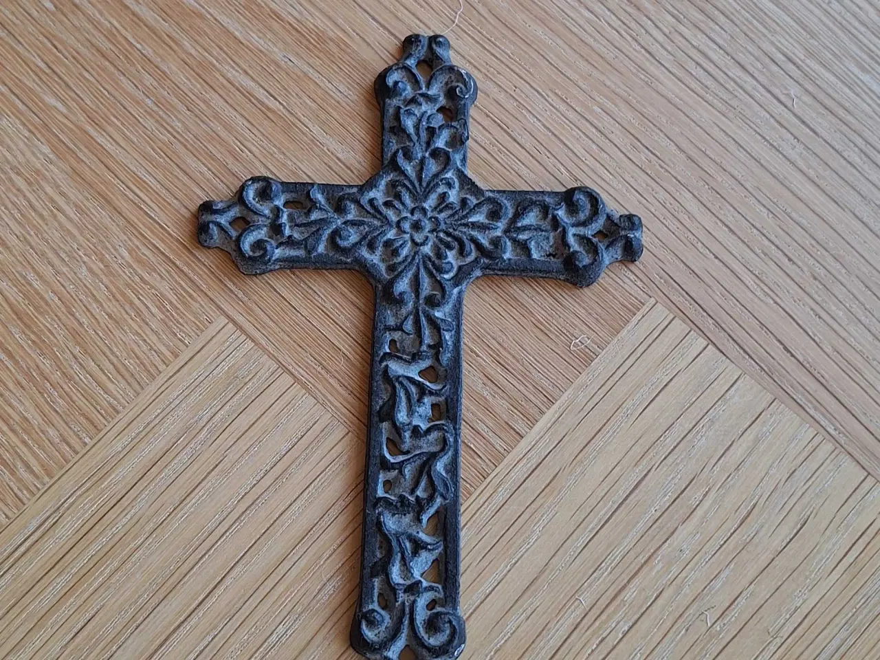 Billede 1 - Patineret kors 