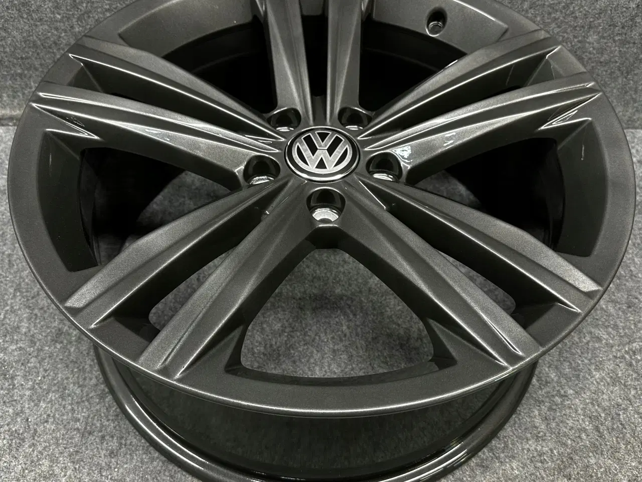 Billede 2 - VW PASSAT B8 ARTEON 3G 3G8 8.0" x 18" 5x112 ET 40