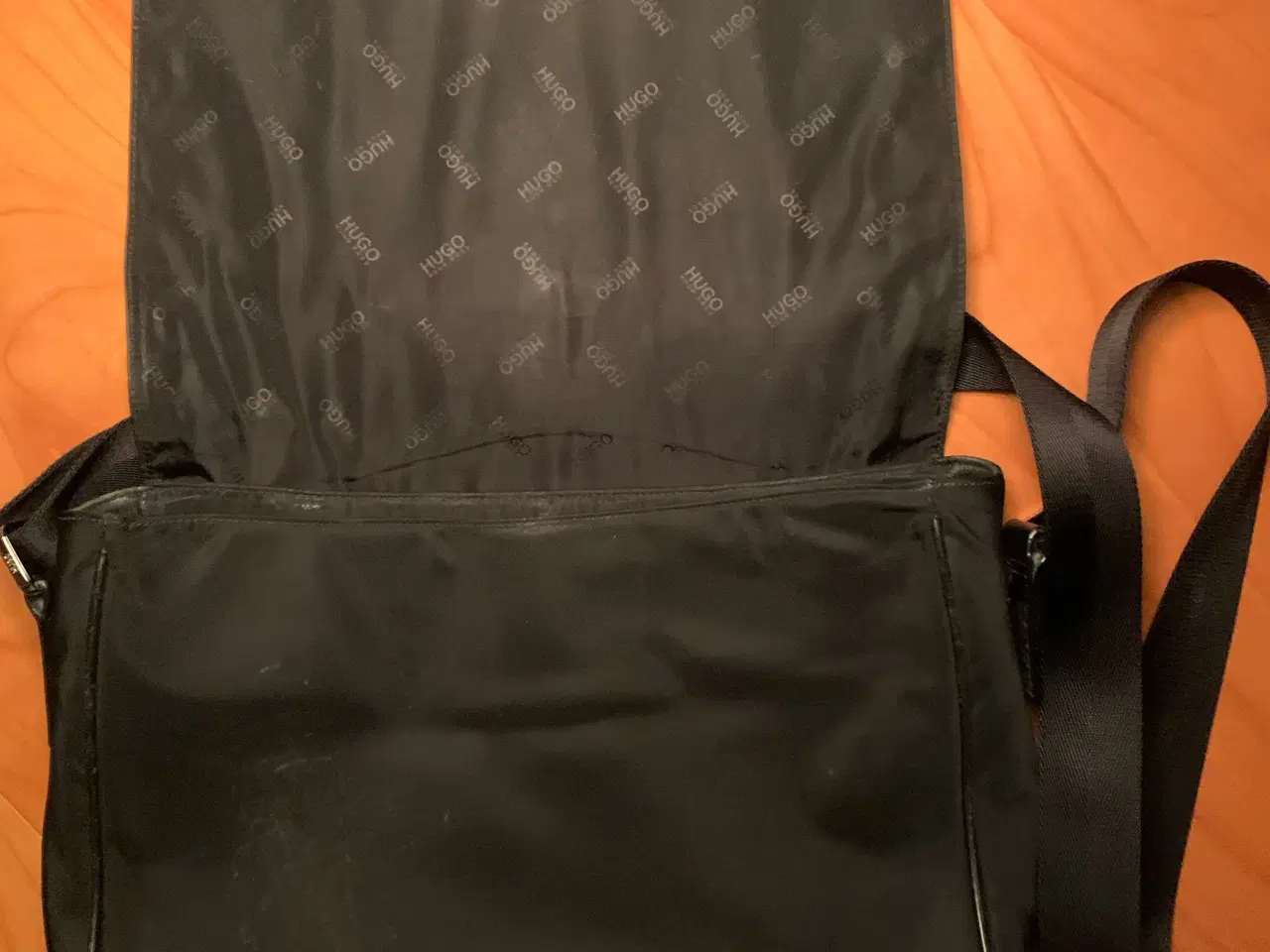 Billede 3 - Hugo Boss computertaske