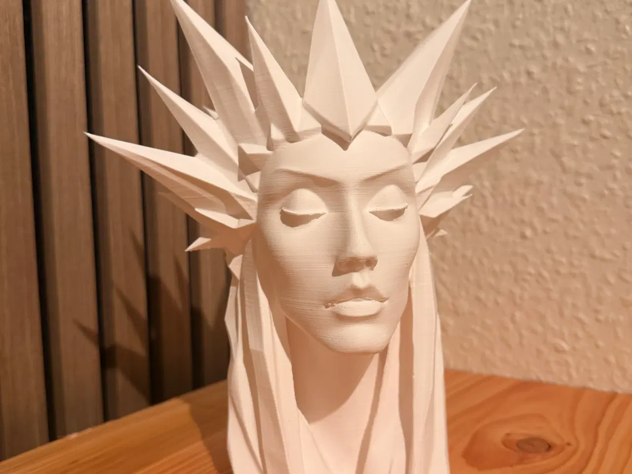Billede 2 - Geometrisk "Ice Queen" skulptur – Moderne kunst ti