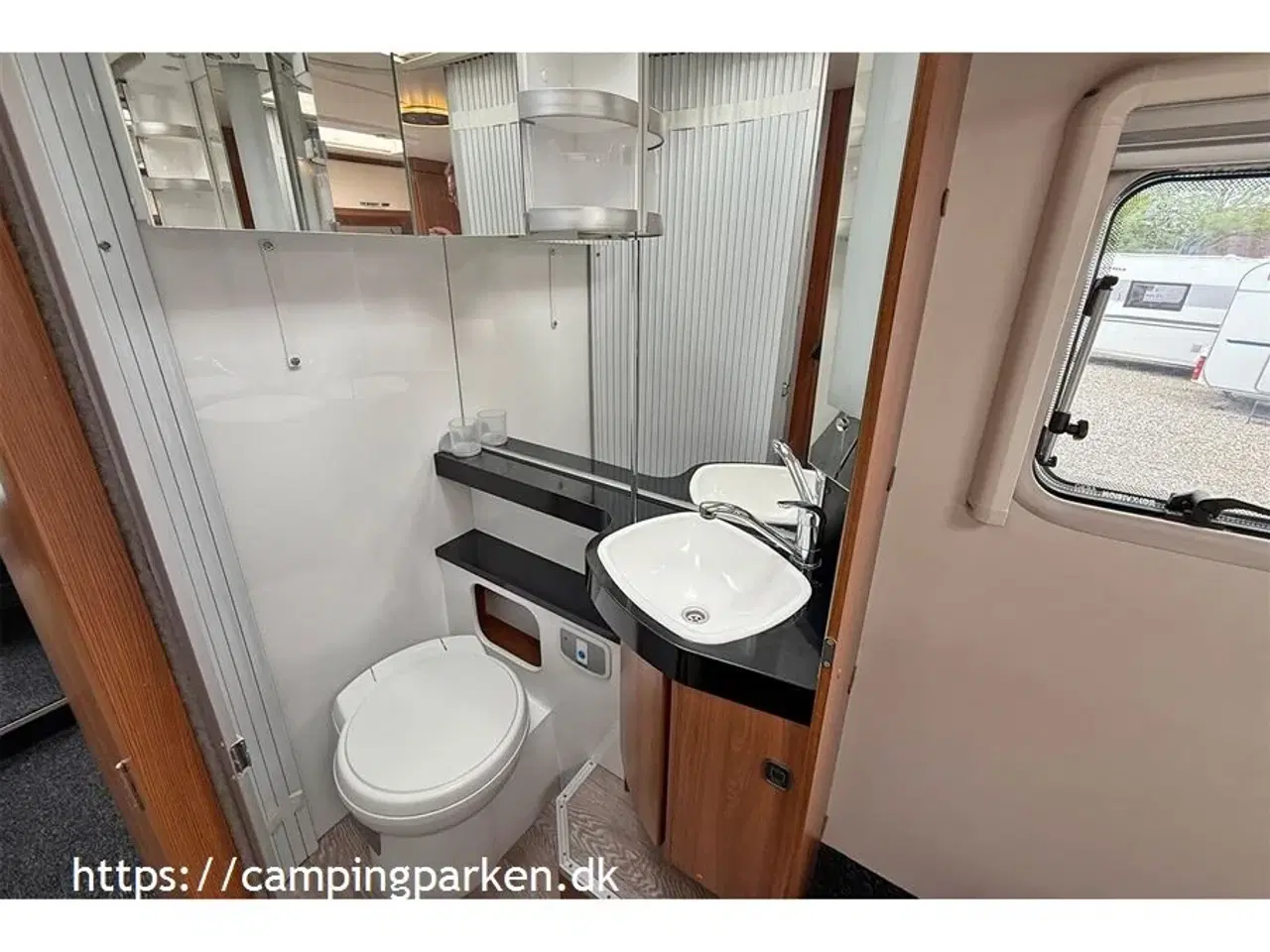 Billede 13 - 2017 - Hobby Optima De Luxe T 65 HGQ aut.   FIn autocamper m. automatgear, 150 hk, sænkeseng og queens bed