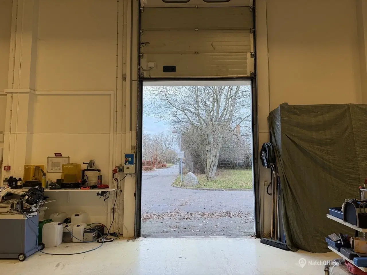 Billede 5 - 813 m² højloftet lagerhal med mulighed for kontor fra 400—1.280 m²