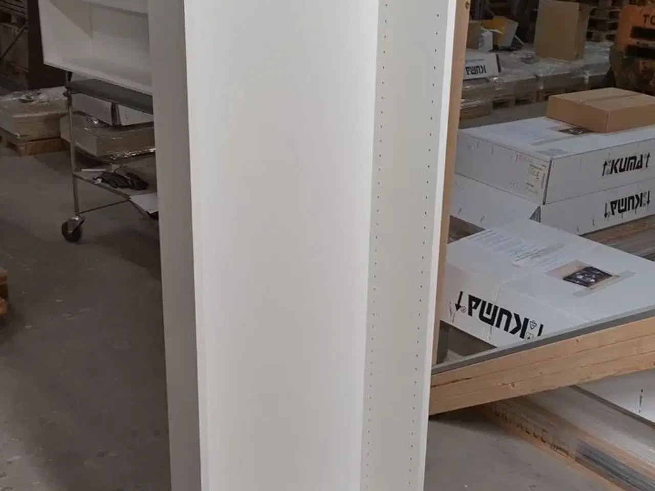 Billede 8 - 4 stk. usamlet højskabe H: 195,2 x B: 50 x D: 32,0