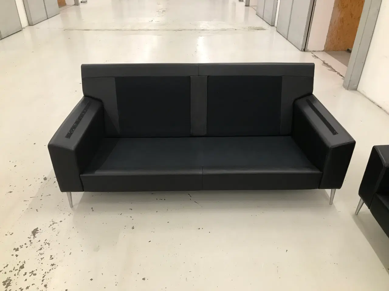 Billede 9 - Søren Lund SL329 2x3 Pers.Sofagruppe i sort læder.