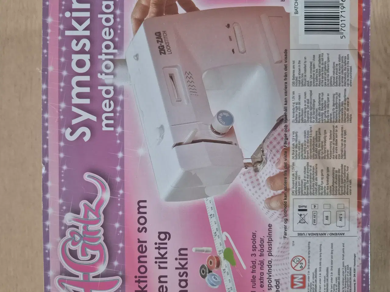 Billede 2 - Lille børne symaskine