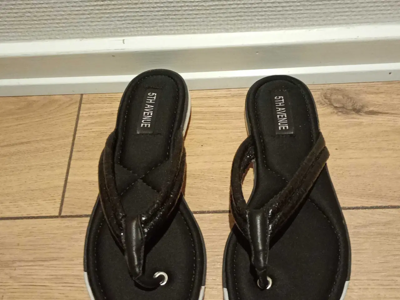 Billede 1 - Damesandaler, 5TH AVENUE, sort, str. 41. Ubrugt.