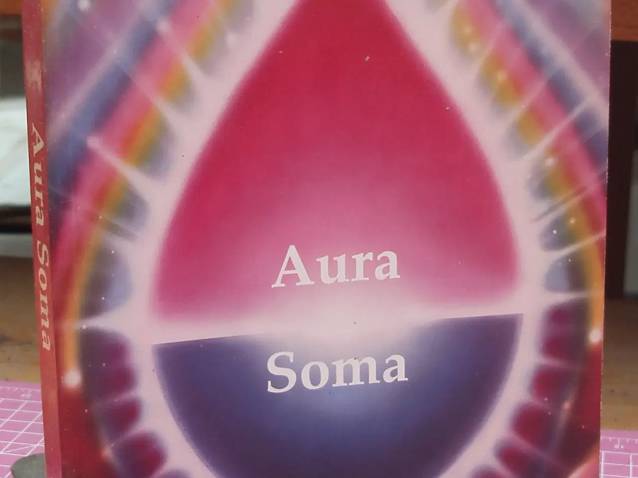 Billede 1 - Aura Soma af Vicky Wall