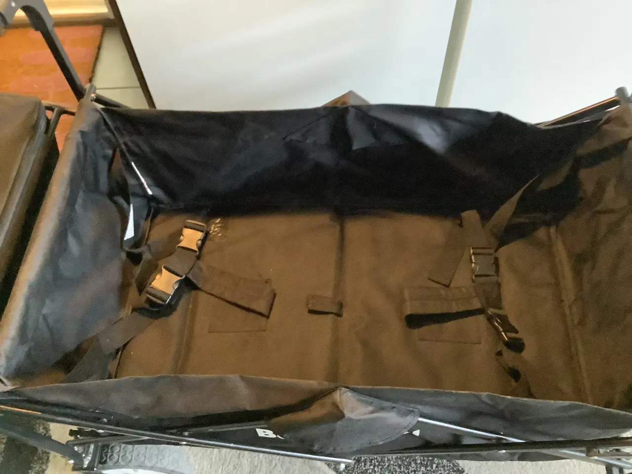 Billede 3 - Babytrold sammenklappelig trækvogn - store hjul