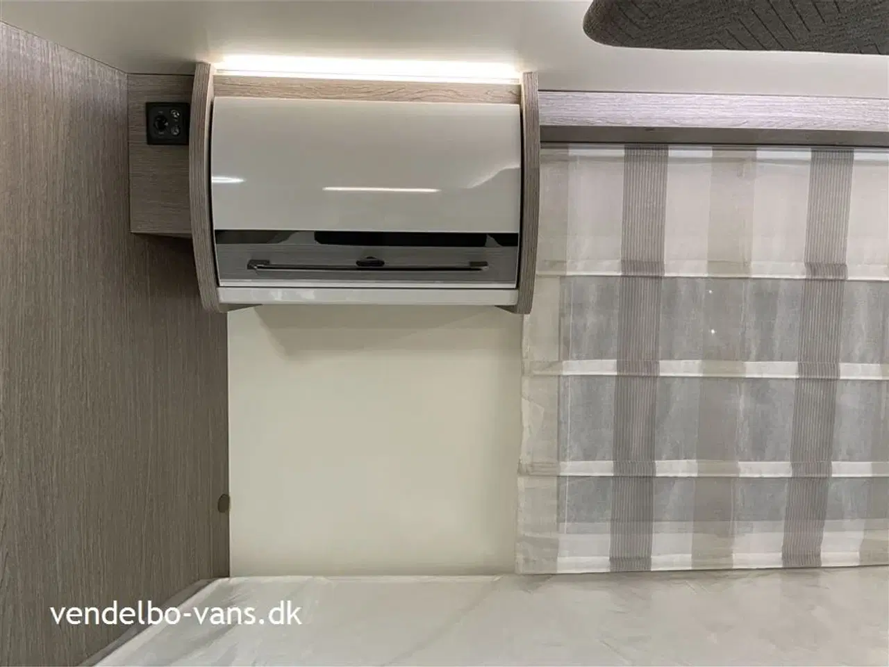 Billede 23 - 2025 - Rollerteam Zefiro 287 TL Enkeltsenge og stor garage - face to face siddegruppe