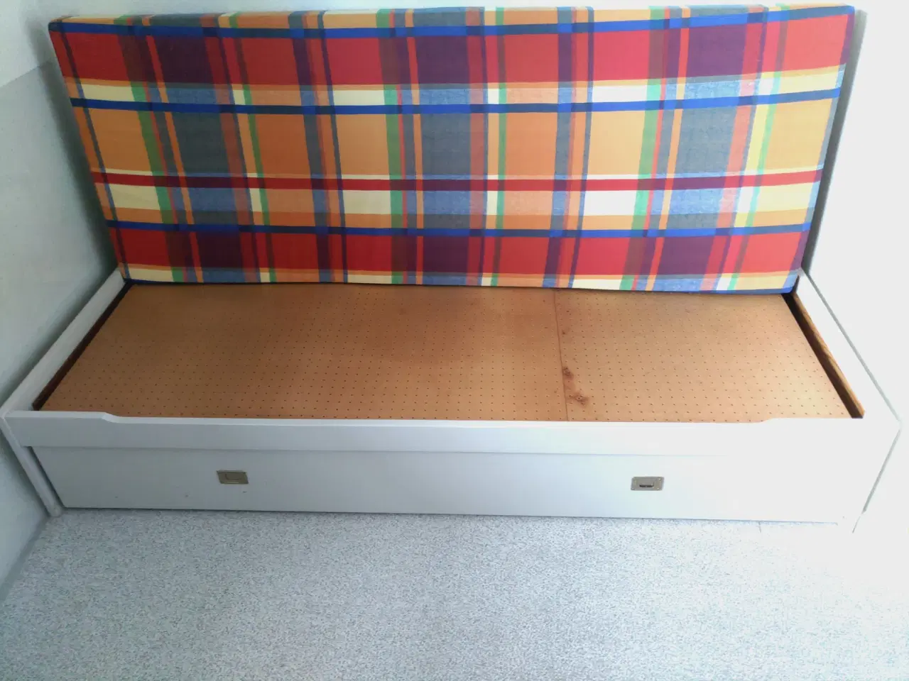 Billede 2 - Skibsbriks inkl. madras.