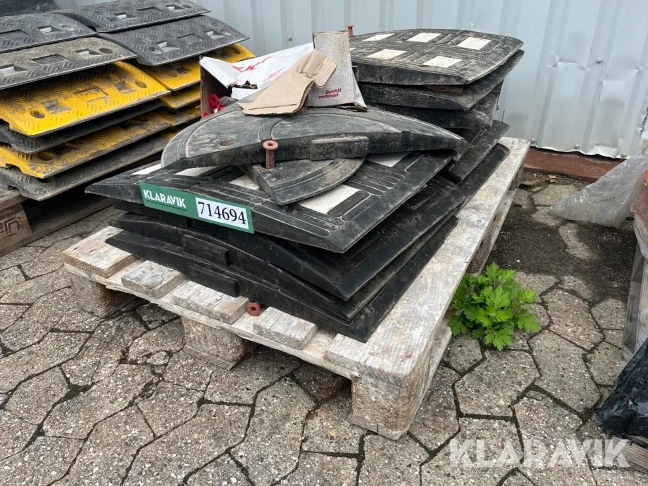 Billede 1 - Fartbump 11 styk og 2 ender/buer