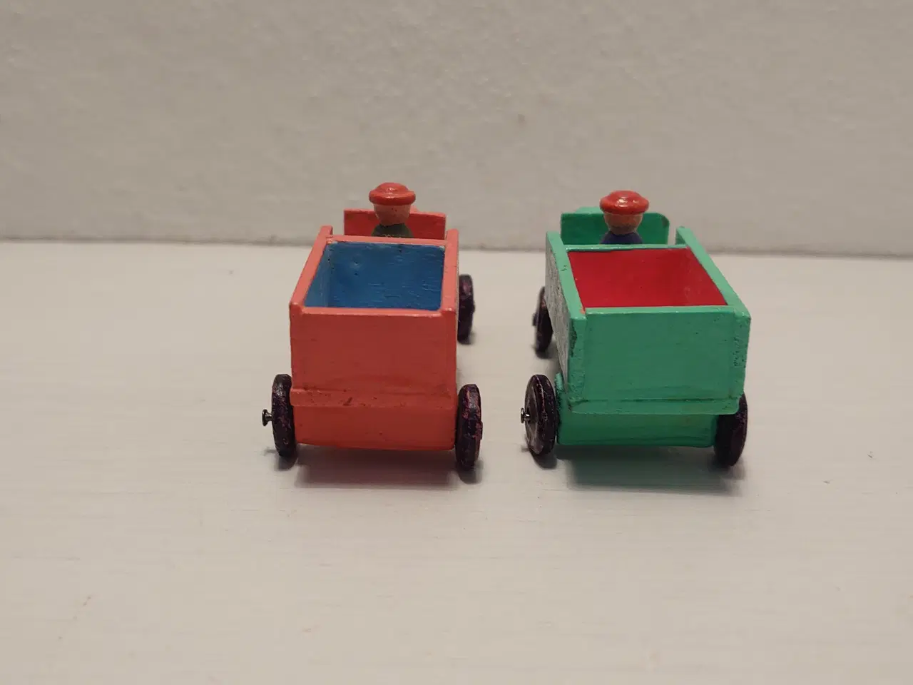 Billede 6 - Erzgebirge: 2 miniature lastbiler med chauffør.
