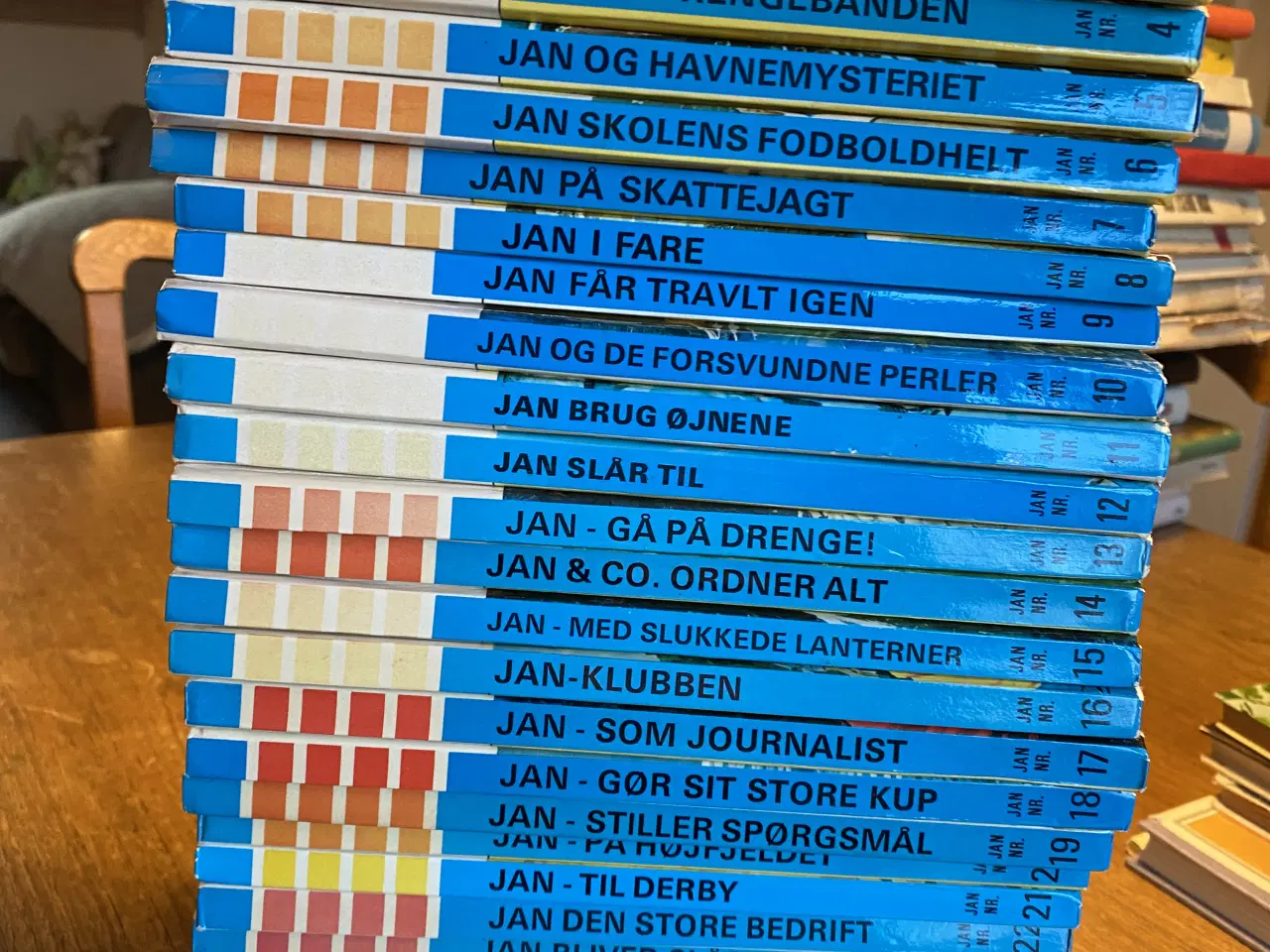 Billede 1 - Komplet samling JAN-bøger SÆLGES SAMLET