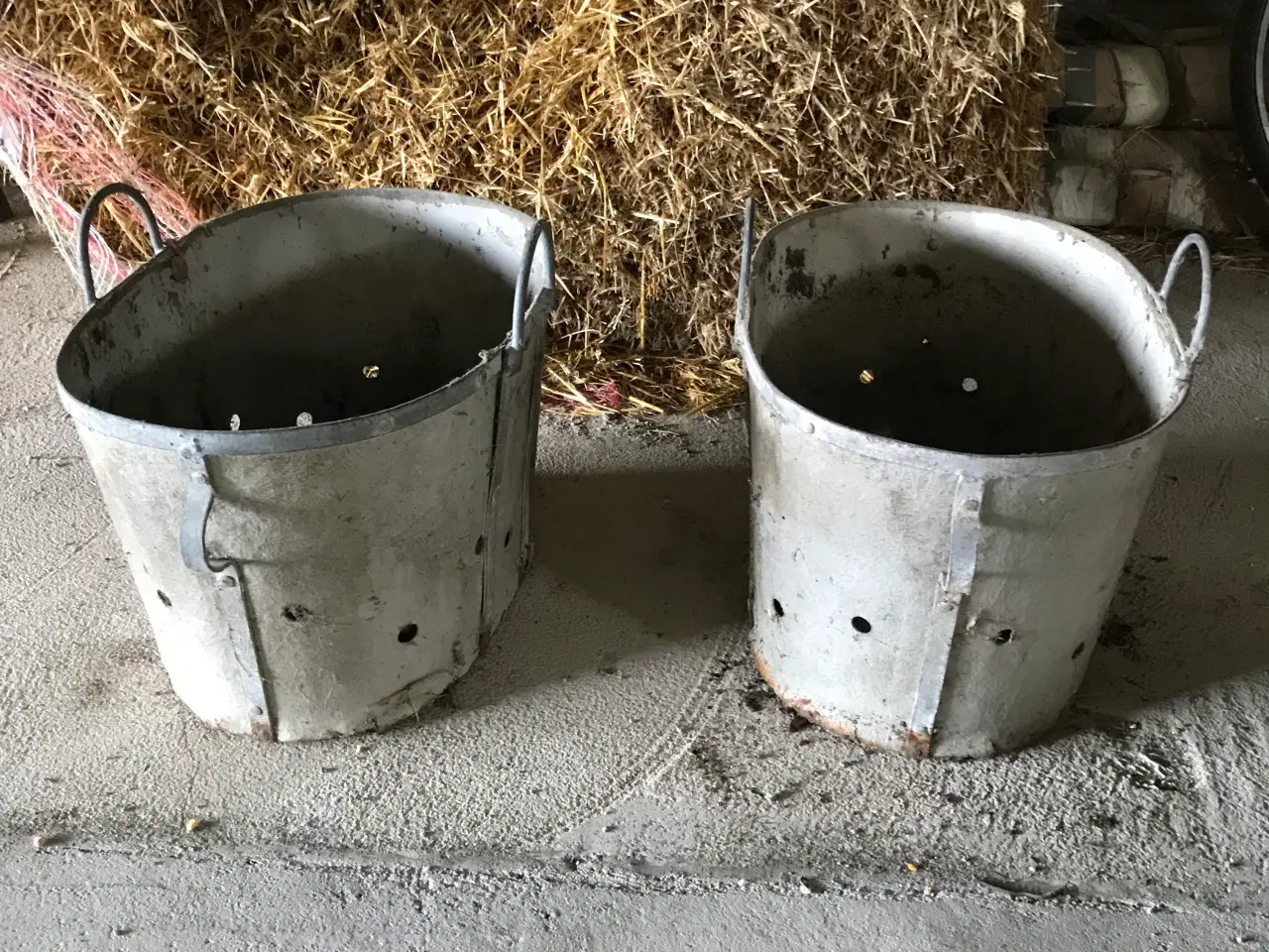 Billede 2 - Plantebeholdere i glasfiber. 