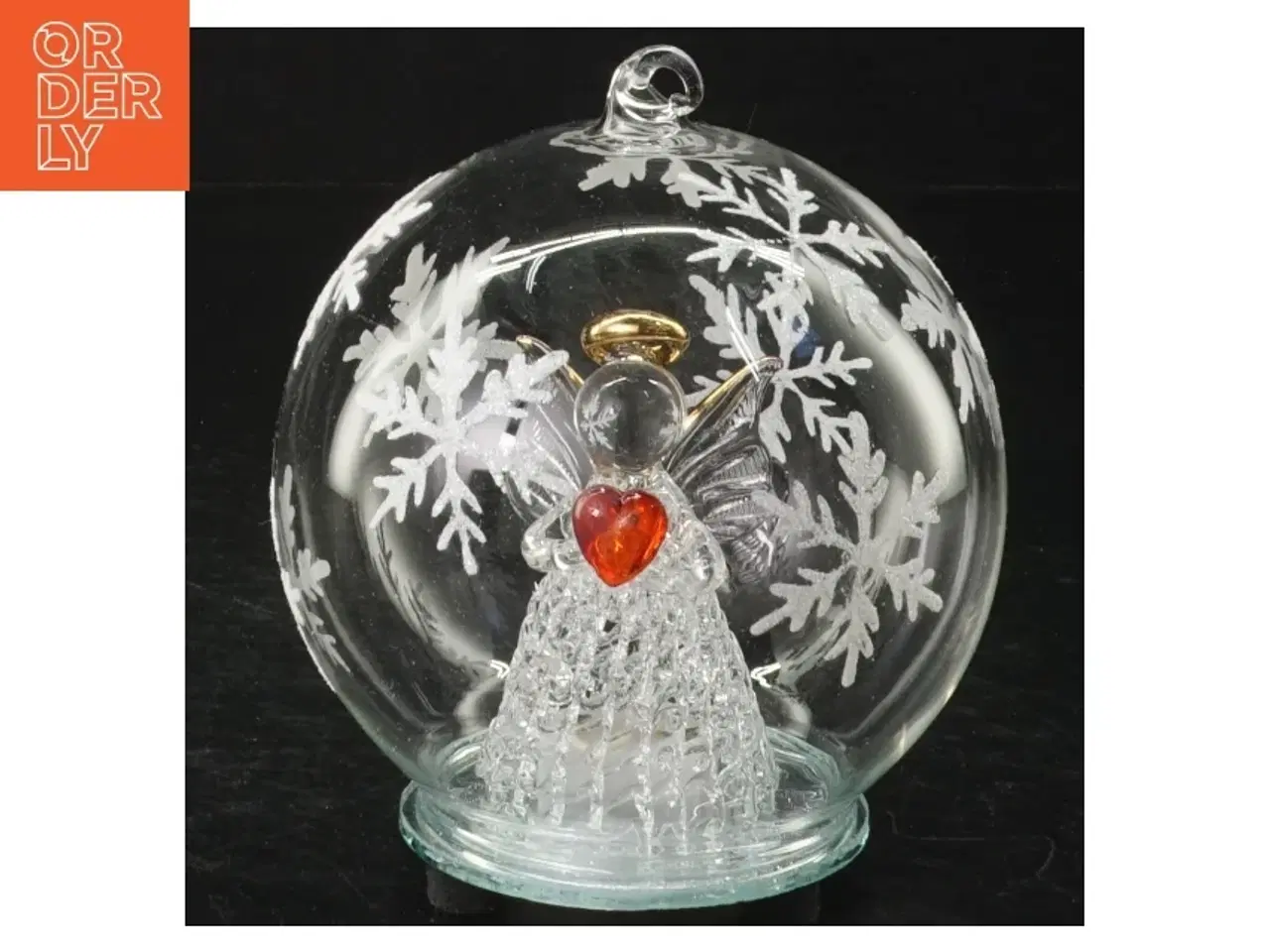Billede 1 - Glaskugle med julemotiv (str. 11 cm i diameter)