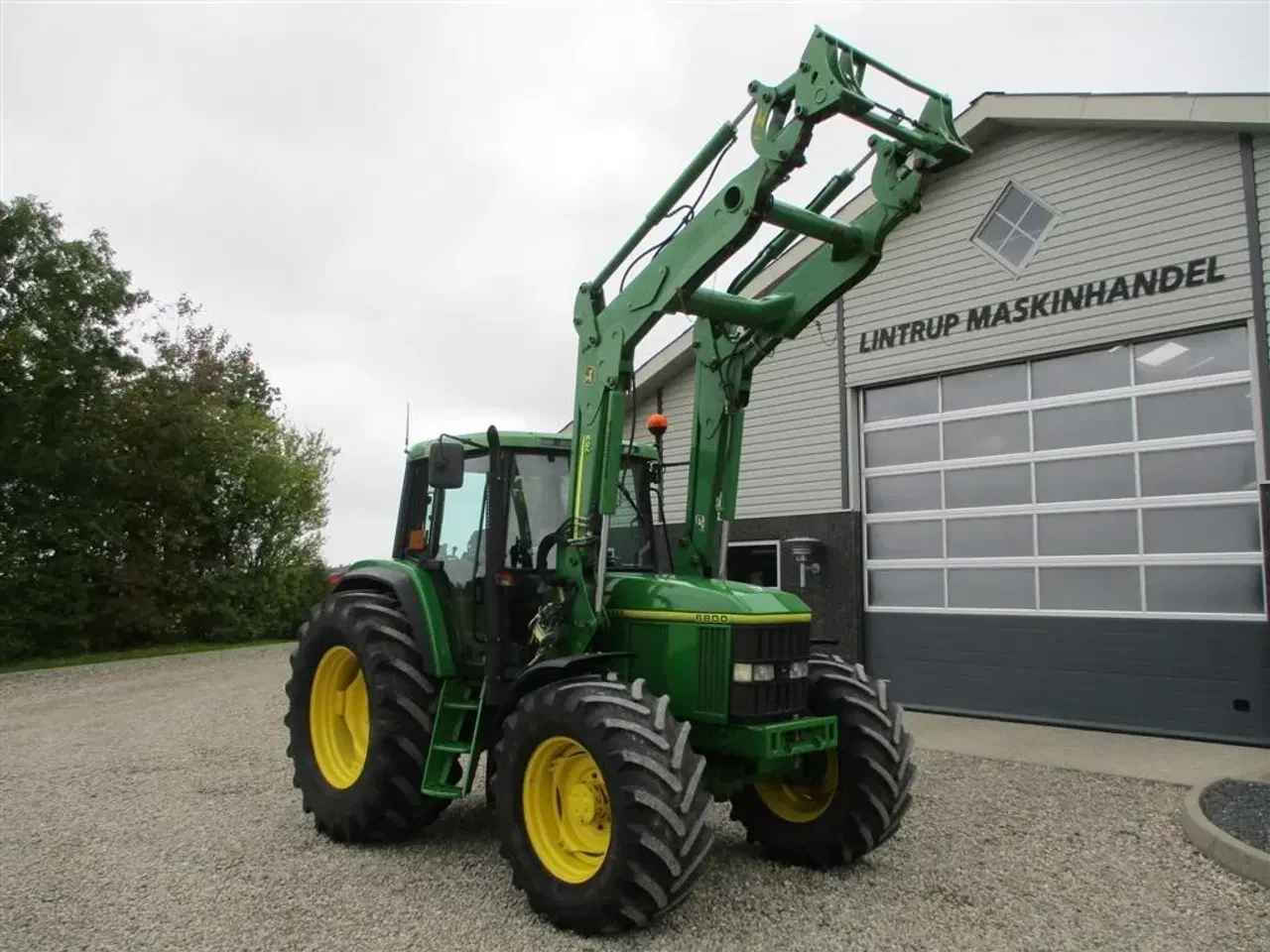 Billede 18 - John Deere 6800 Med vendergear ved rettet og frontlæsser.