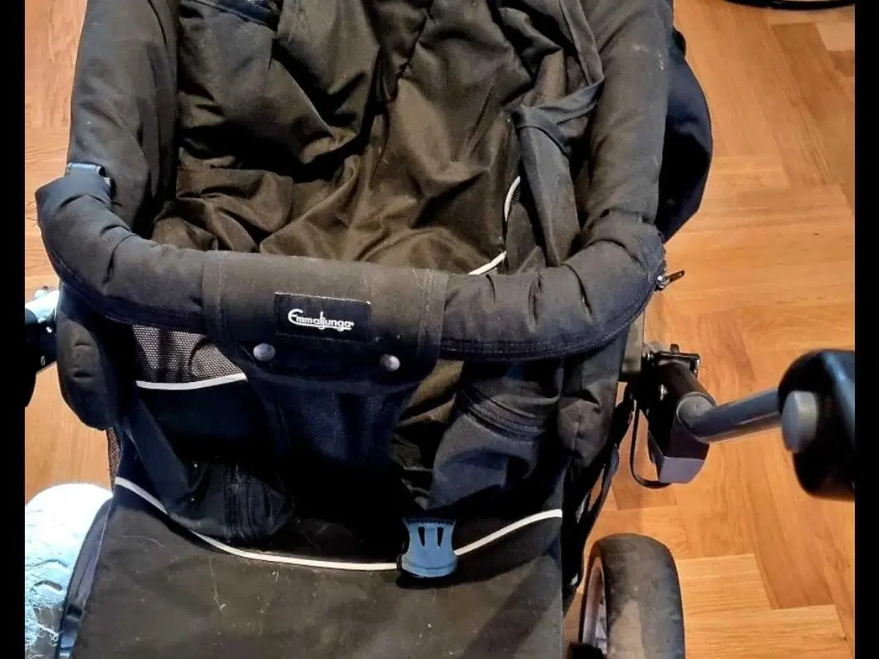 Billede 1 - Emmaljunga klapvogn sort