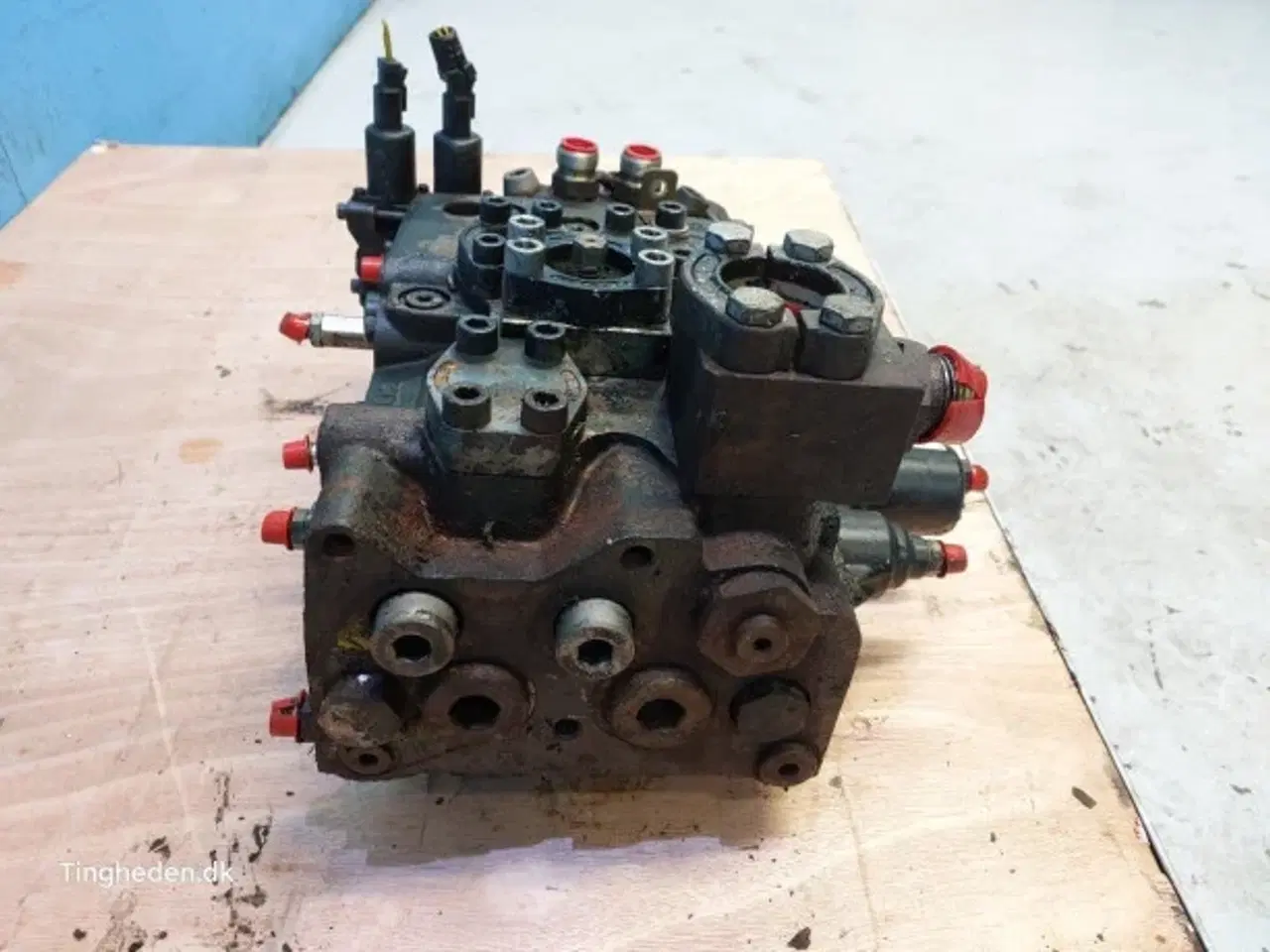 Billede 19 - JCB 427 HL Hydraulikventil 334/V1169