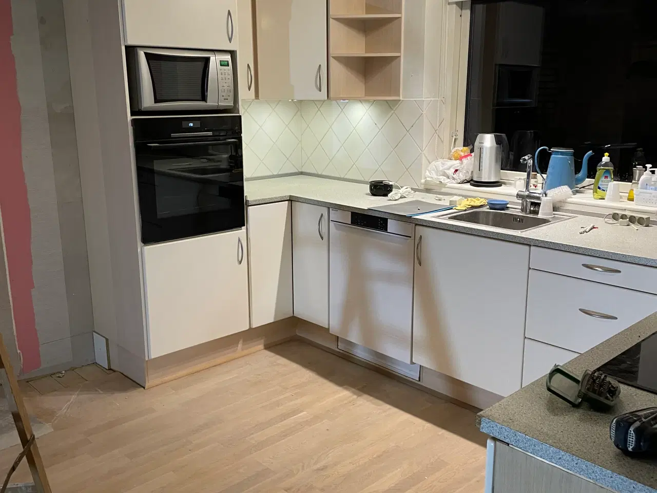 Billede 5 - Køkken hth råhvid brugt