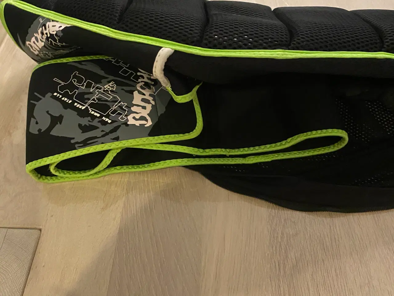 Billede 6 - Rygskjold L/XL (kan sendes)