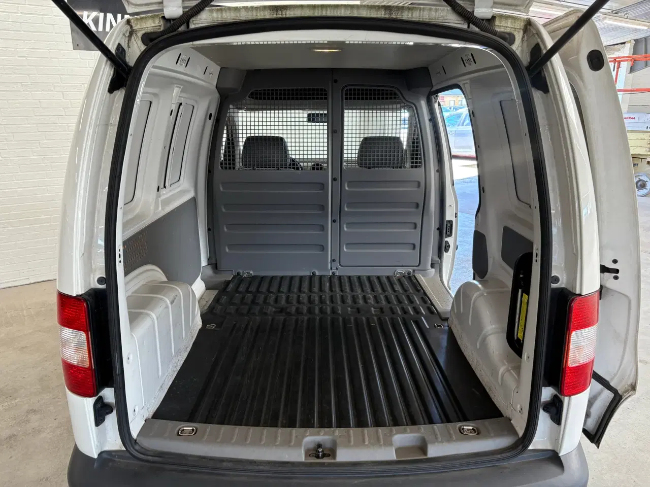 Billede 4 - VW Caddy 1,9 TDI 104HK Van Aut.