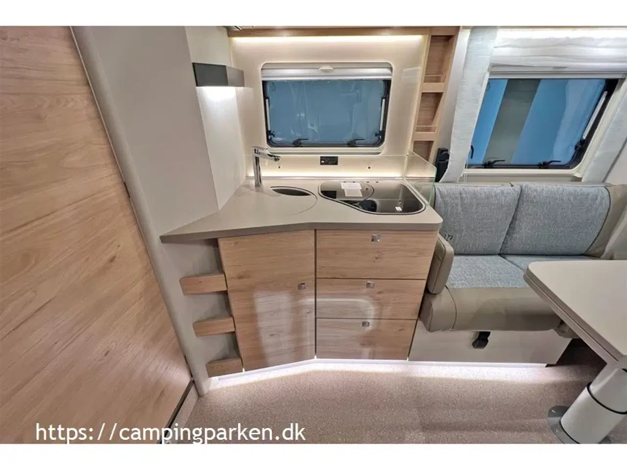 Billede 10 - 2023 - Dethleffs Pulse Classic T 7051 DBL Lækker jubilæumsudgave med meget udstyr, queens bed og Face-to-face-siddegruppe