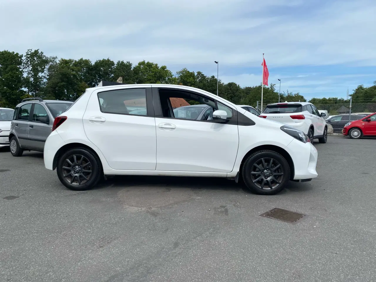 Billede 3 - Toyota Yaris 1,0 VVT-I T2 69HK 5d